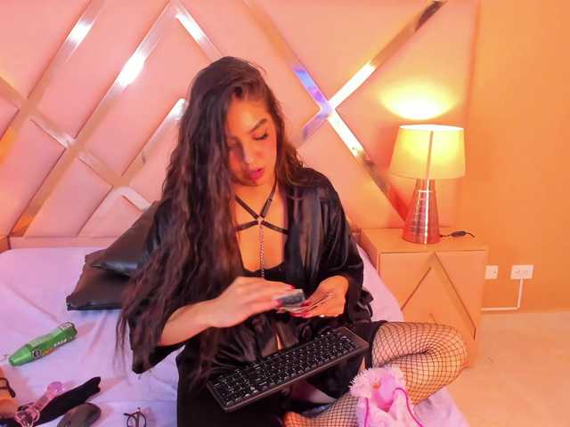 KarolayRose live cam on BongaCams