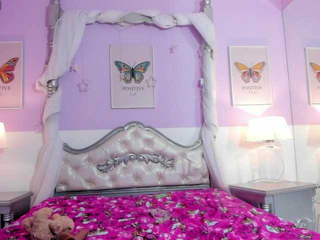KarolayRose live cam on BongaCams