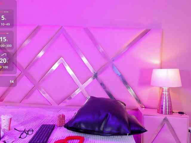 KarolayRose webcam