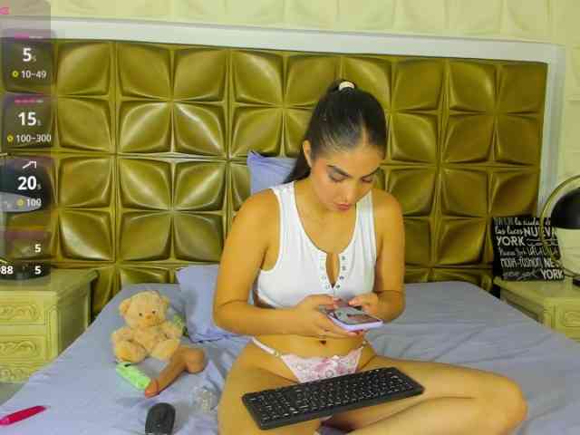 KarolayRose webcam