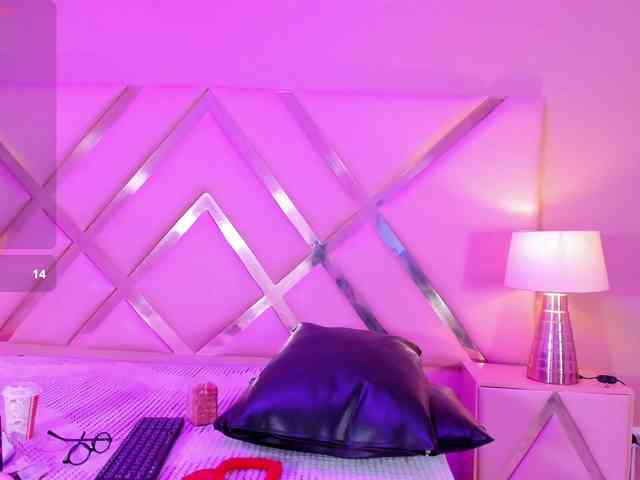 KarolayRose webcam