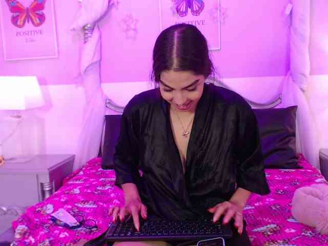 KarolayRose webcam