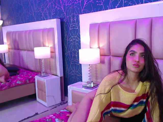 KarolayRose webcam