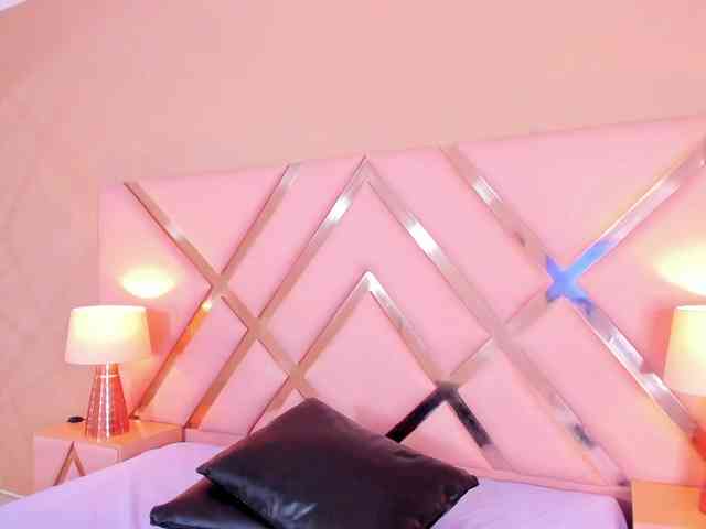 KarolayRose webcam
