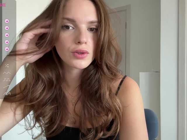 heybeautygirls1 live cam on BongaCams