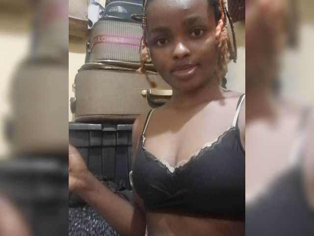 Sonia-Liv live cam on BongaCams