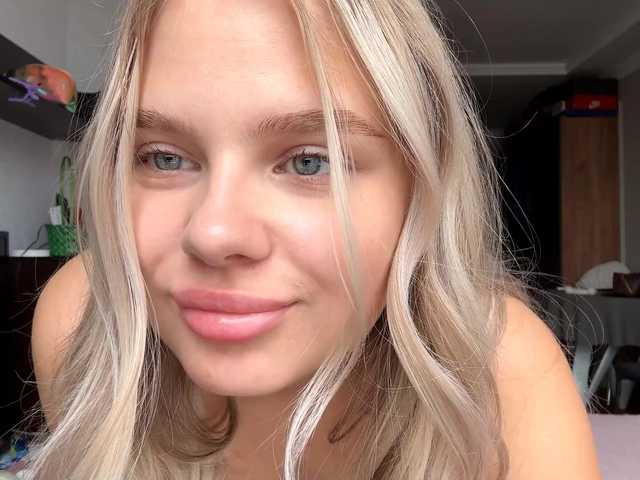LakeshiaBuesing live cam on BongaCams