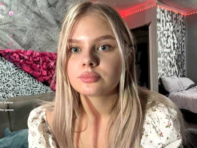 LakeshiaBuesing live cam on BongaCams