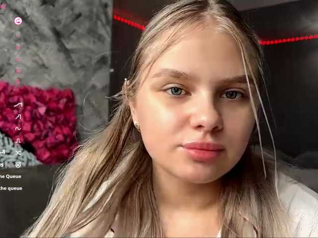 LakeshiaBuesing live cam on BongaCams