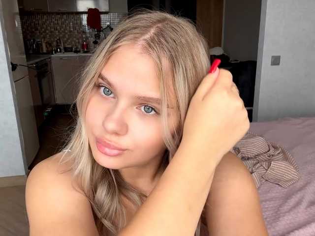 LakeshiaBuesing live cam on BongaCams