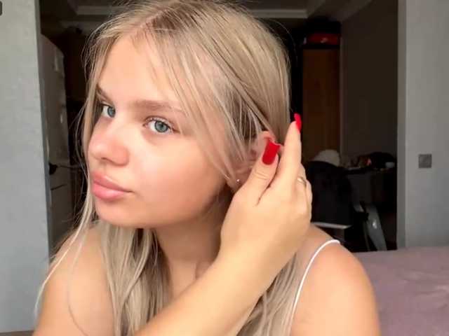 LakeshiaBuesing live cam on BongaCams