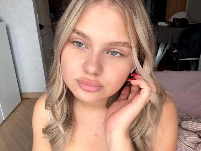 LakeshiaBuesing live cam on BongaCams