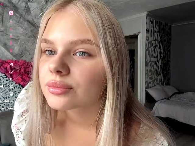 LakeshiaBuesing live cam on BongaCams