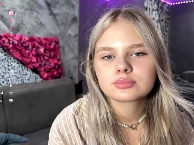 LakeshiaBuesing live cam on BongaCams