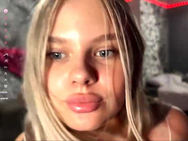 LakeshiaBuesing live cam on BongaCams