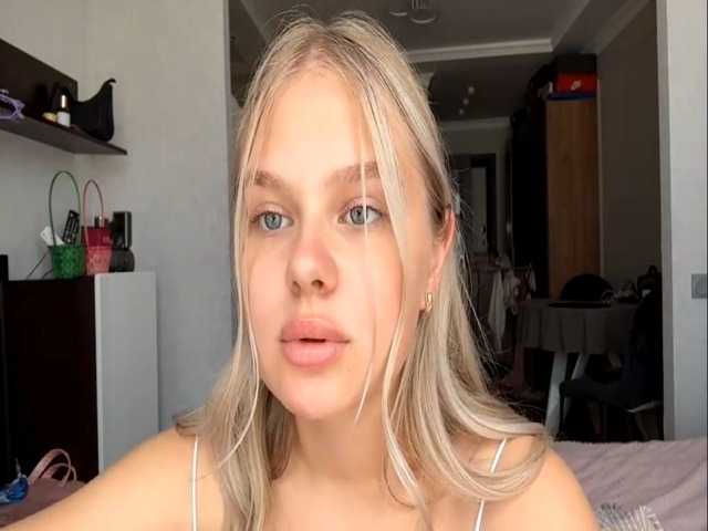 LakeshiaBuesing live webcam show