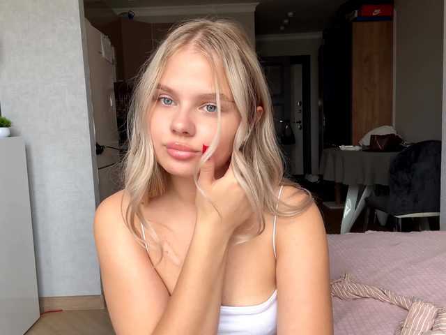 LakeshiaBuesing live cam on BongaCams