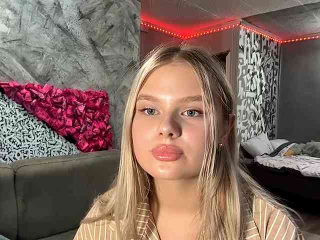 LakeshiaBuesing Sex Cam Show