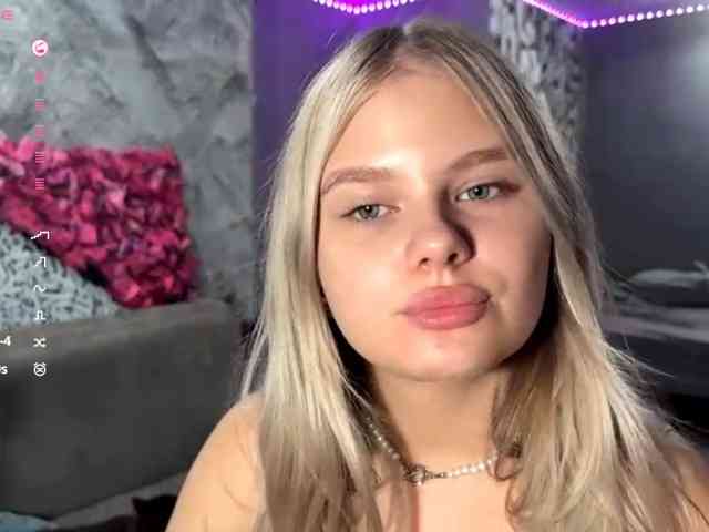 LakeshiaBuesing Sex Cam Show