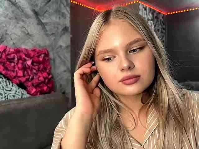 LakeshiaBuesing Sex Cam Show