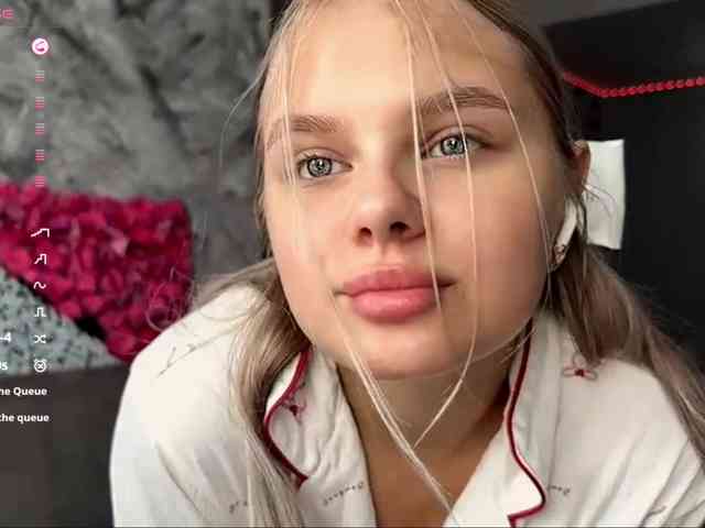 LakeshiaBuesing Sex Cam Show