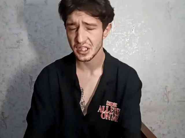 Tarantylini Sex Cam Show