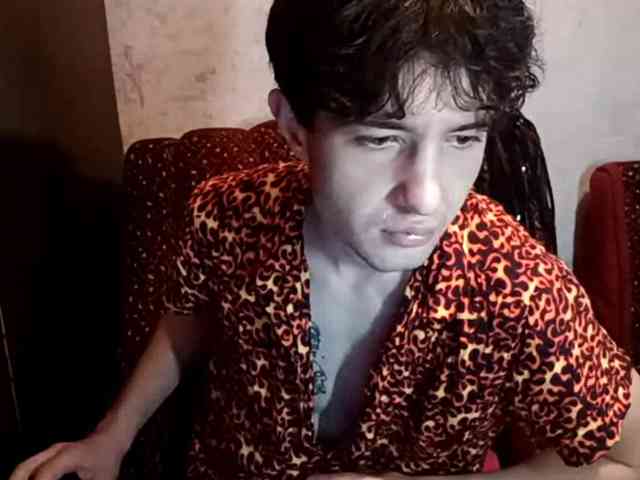 Tarantylini Live Webcam on BongaCams