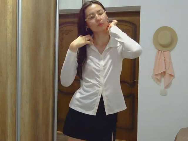 DarcyRojos live cam on BongaCams