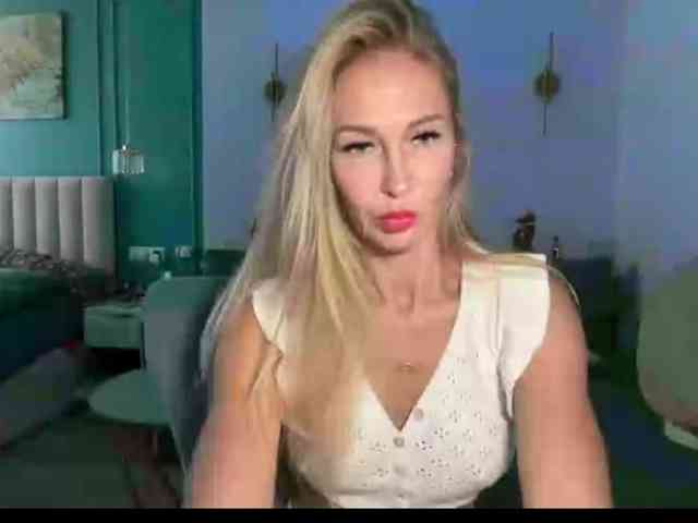 GloriaNoor Sex Cam Show