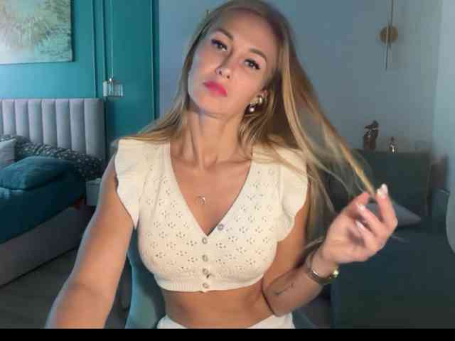 GloriaNoor Sex Cam Show