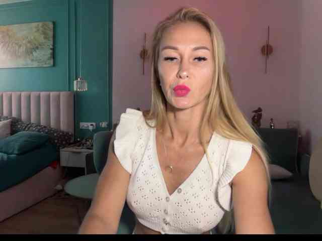 GloriaNoor webcam