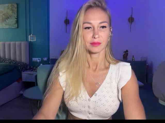 GloriaNoor Sex Cam Show