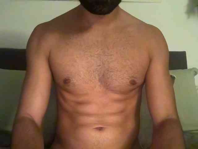 horny-tanned-latino