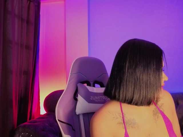Amara-Rosee live cam on BongaCams
