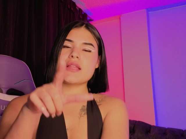 Amara-Rosee live cam on BongaCams