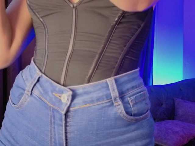 Amara-Rosee live webcam show