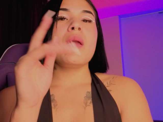 Amara-Rosee live cam on BongaCams