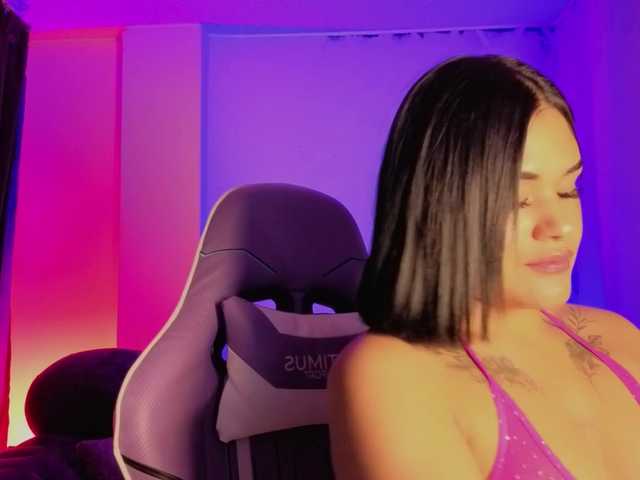 Amara-Rosee live cam on BongaCams
