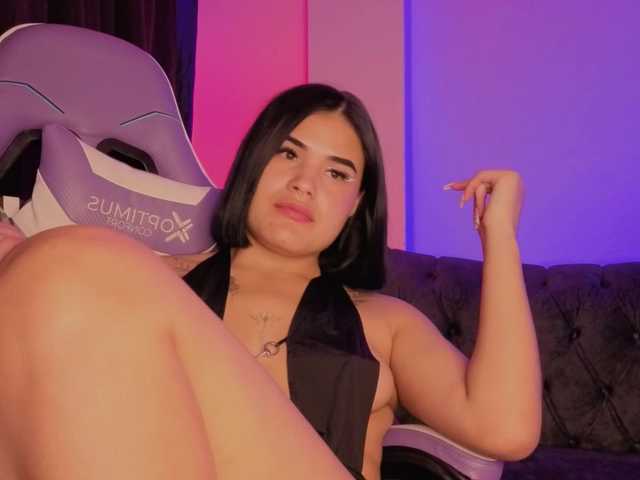 Amara-Rosee live cam on BongaCams