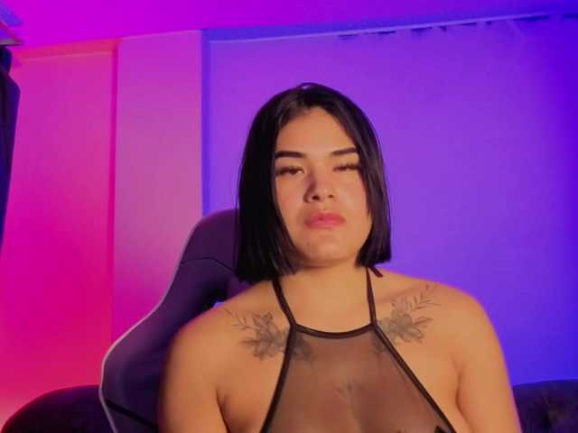 Amara-Rosee live cam on BongaCams