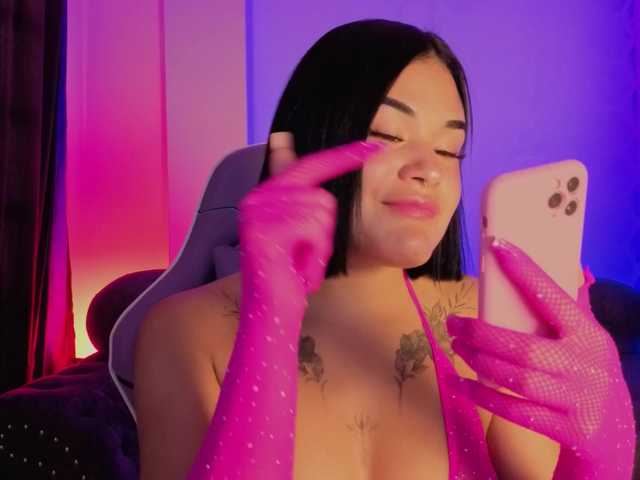 Amara-Rosee live cam on BongaCams