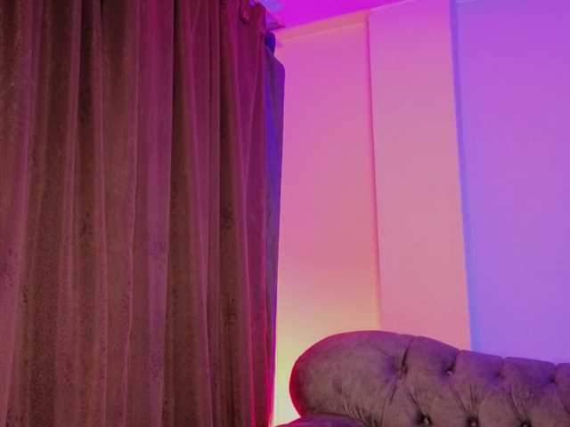 Amara-Rosee live cam on BongaCams
