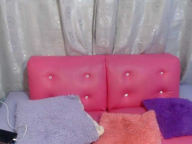 lunasantana01 live webcam show