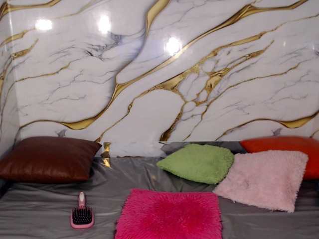 lunasantana01 live webcam show