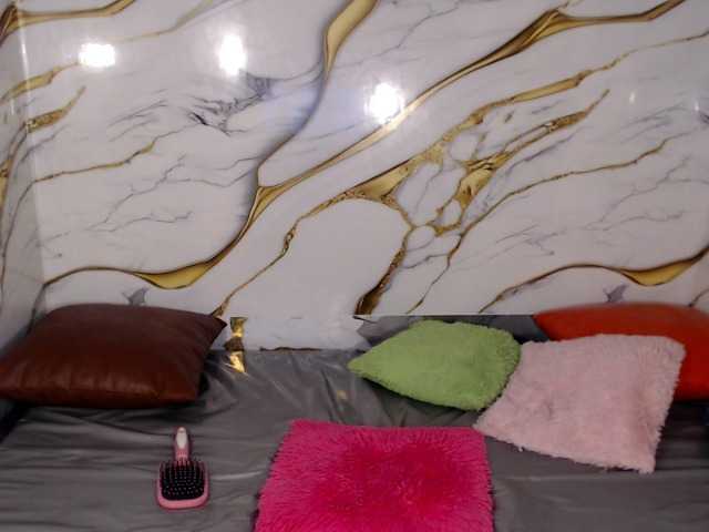 lunasantana01 live webcam show