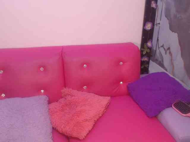 lunasantana01 Live Webcam on BongaCams