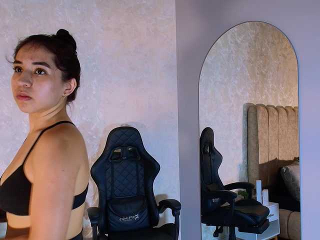 Vittoria-Contii live cam on BongaCams