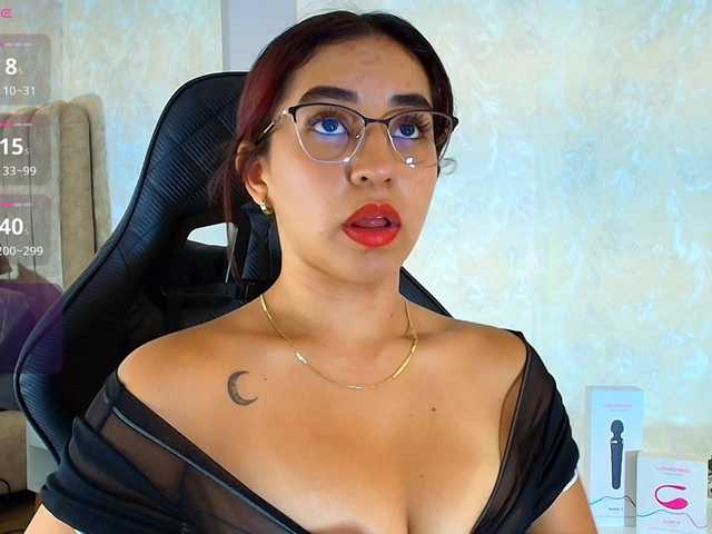 Vittoria-Contii live cam on BongaCams