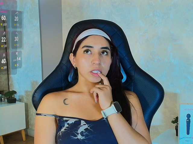 Vittoria-Contii live cam on BongaCams