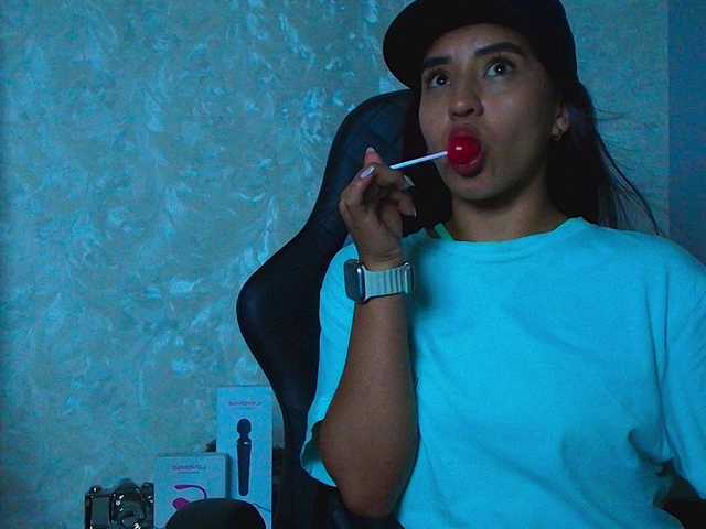 Vittoria-Contii live cam on BongaCams